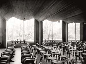 ヴィープリ（ヴィーボルク）の図書館／Ａｌｖａｒ　Ａａｌｔｏ，１９２７―３５ⒸＡｌｖａｒ　Ａａｌｔｏ　Ｍｕｓｅｕｍ，ｐｈｏｔｏ：Ｇｕｓｔａｆ　Ｗｅｌｉｎ（東日本鉄道文化財団提供）