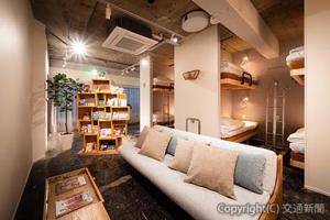 特別な内装の２階客室（ジェイアール東日本都市開発提供）