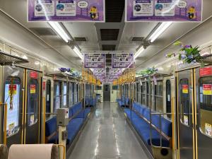 「たなばた電車」車内（近江鉄道提供）