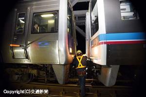瀬戸大橋上の車両故障を想定した伝令法施行の取り扱い訓練も行われた