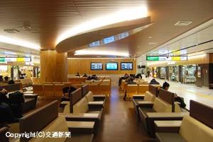 木の温かみある空間を演出した待合室