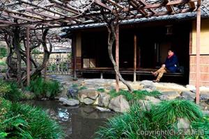 松山俳諧の中興の祖・栗田樗堂の草庵「庚申庵」。室内には物静かな時が流れる