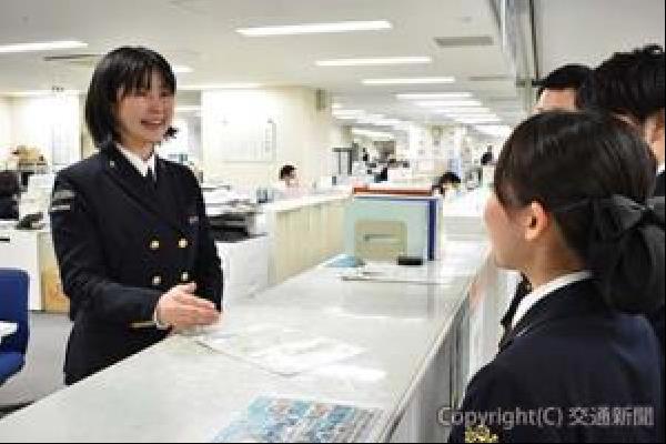 交通新聞 電子版 連載 次代を担う女性社員 ｊｒ東海 運転士の現場から 秋山紀子指導運転士