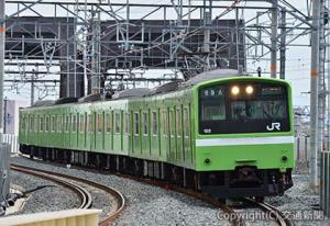 ＪＲ野江―鴫野間を走る試運転列車