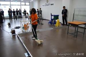 函館線桑園―琴似間の高架下に開所したトレーニングセンター