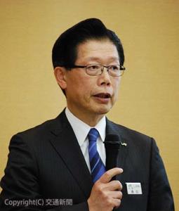 長期経営ビジョンを発表する島田社長＝本社＝