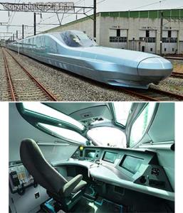 ㊤「アルファエックス」１０号車（新青森方）側の外観㊦１号車の運転台内部