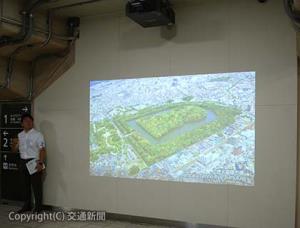 大阪府内の人気スポットの映像をコンコース壁面に投影し、駅スペースを活用した空間演出手法を検証