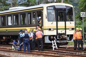 ３支社合同で行われた列車事故対応訓練（ＪＲ岡山支社提供）