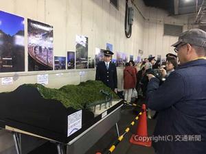 豊橋駅社員が制作した〝渡らずの鉄橋〟のジオラマ