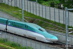 東京―新函館北斗間が４時間を切った北海道新幹線。札幌延伸時にはさらなる高速化が必須だ