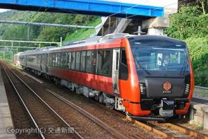 ＤＣに合わせてＪＲ東日本の観光列車「海里」がデビュー。新潟・庄内の食と景観を楽しめる列車として好評を博している