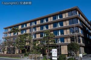 駅から至近、若宮大路に面した「ホテルメトロポリタン　鎌倉」（日本ホテル提供）