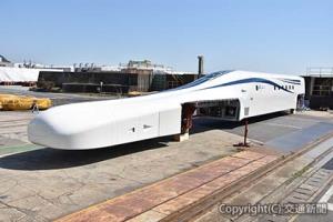 営業車両の仕様策定を目的に製作された「Ｌ０系」の改良型試験車