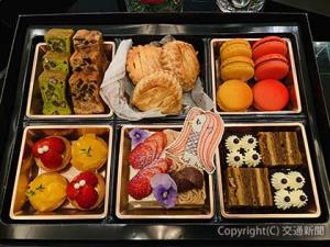 11種類のスイーツを盛り込んだ「パティシエＢｅｎｔｏ」