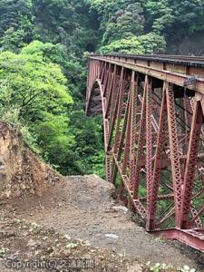 架け替えられる第一白川橋りょう（立野―長陽間）＝鉄道建設・運輸施設整備支援機構提供＝