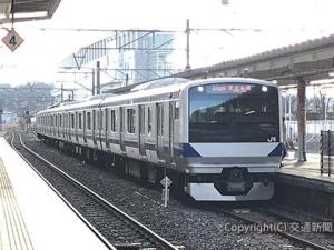 東北線黒磯―白河間で行われている中編成ワンマン運転。各号車の車側カメラで乗降の安全を確認する（ＪＲ大宮支社提供）