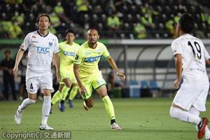 後半開始から川又（44）らを投入して攻勢を強めるⒸＪＥＦＵＮＩＴＥＤ（ジェフユナイテッド提供）