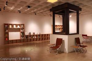 旧資料館を転用した「ＴＨＥ　ＰＡＲＫ　ＯＨＡＳＵ」の図書館（南海提供）