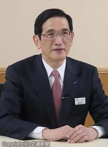 年頭訓示を行う長谷川社長（ＪＲ西日本提供）