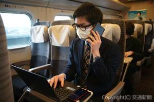 実証実験を開始したＪＲ東日本の「新幹線オフィス」