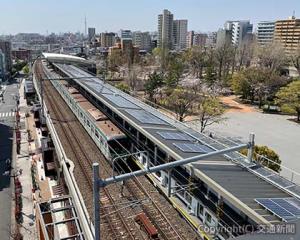 再開された太陽光発電システム（東京地下鉄提供）