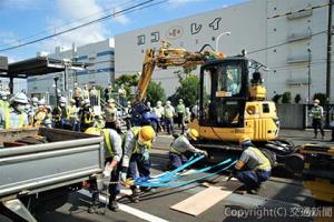 各支店それぞれのアイデアで踏切から搬送