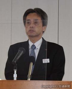 幹部社員に訓示する古宮新社長