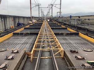 軌道変位の復旧作業が進められている東北新幹線福島―白石蔵王間（ＪＲ東日本提供）