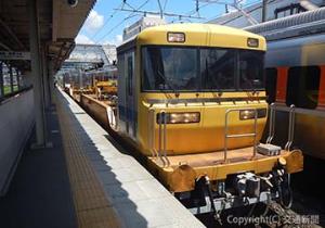 鉄道満喫コースで中津川駅に展示するキヤ97系レール運搬車（ＪＲ東海提供）