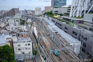 11月27日から使用を開始する上り線高架化区間（東武鉄道提供）