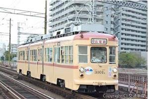 「宮島線直通色塗装」に復元された3100形（3101号）＝広島電鉄提供＝