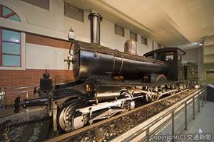 英国から輸送され、旅客輸送などに活躍した「５号蒸気機関車」（東武博物館提供）