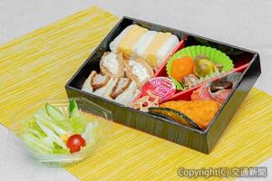 「小海線高原ブランチ」（ハイレール１号のみ、２２００円）＝ＪＲ長野支社提供＝