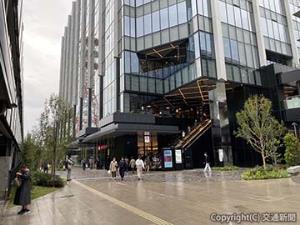 ＪＲ鹿児島中央ビル周辺は広場や歩行者空間に生まれ変わった（ＪＲ鹿児島シティ提供）