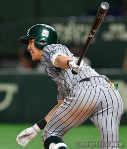 ＪＲ東日本は７回、山内の左中間適時三塁打で７点目を奪う