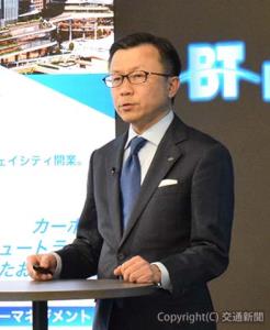 オープニングスピーチを行う阿部社長