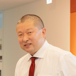国際観光学部教授・吉岡勉