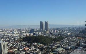 堺市役所21階展望ロビーからの景色（写真の古墳は、反正天皇陵古墳）