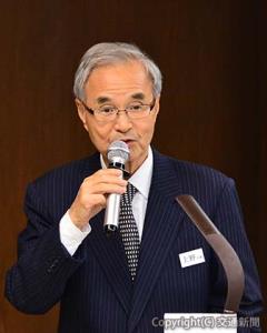 上野　文雄氏