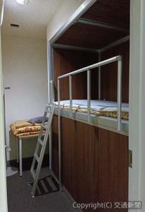 省スペースで個室空間を提供する「ユニットベッド」