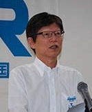 訓示する四之宮社長