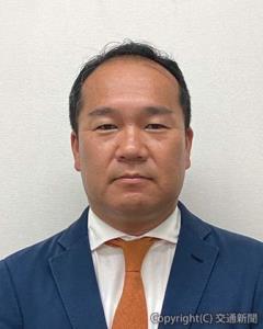 有座邦雄氏