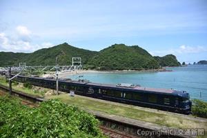 ＷＥＳＴ　ＥＸＰＲＥＳＳ　銀河　和歌山（紀南）イメージ（運転停車する湯川駅の画像）＝ＪＲ西日本提供＝