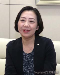 三好　幸代氏