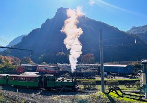 国鉄時代に活躍した３０両以上が展示されている「碓氷峠鉄道文化むら」