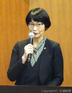 VoC分析パッケージの導入成果について説明する堤社長