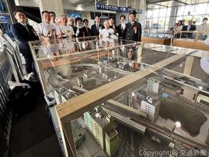 新鳥栖駅周辺の街並みを表現した鉄道ジオラマ