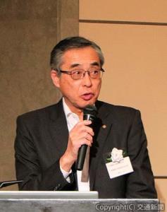 あいさつする金子支店長（日本電設工業提供）