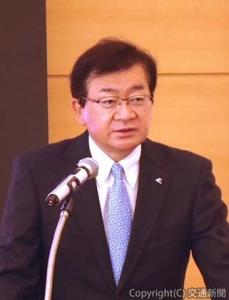 あいさつする大内社長（東日本電気エンジニアリング提供）